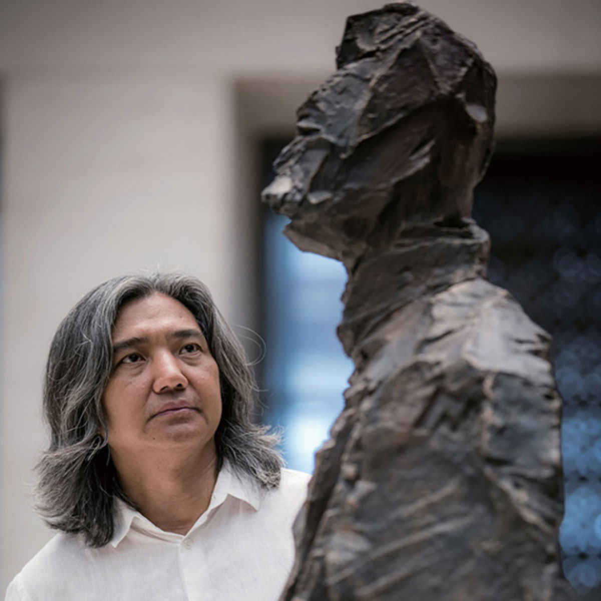 《侵华日军南京大屠杀遇难同胞纪念馆逃难组雕》 2007 高2米 青铜雕塑作品