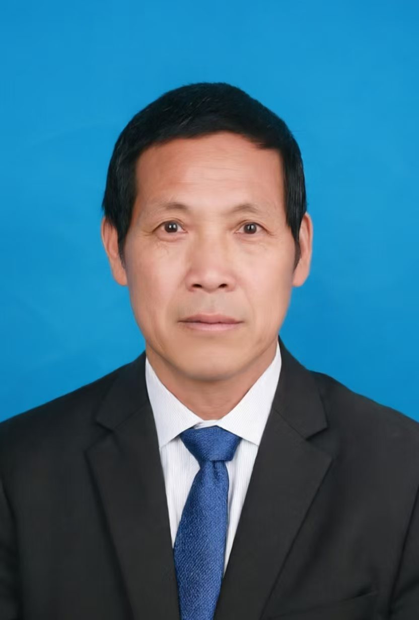 北京韶华墨韵书画院会员——谢国印先生