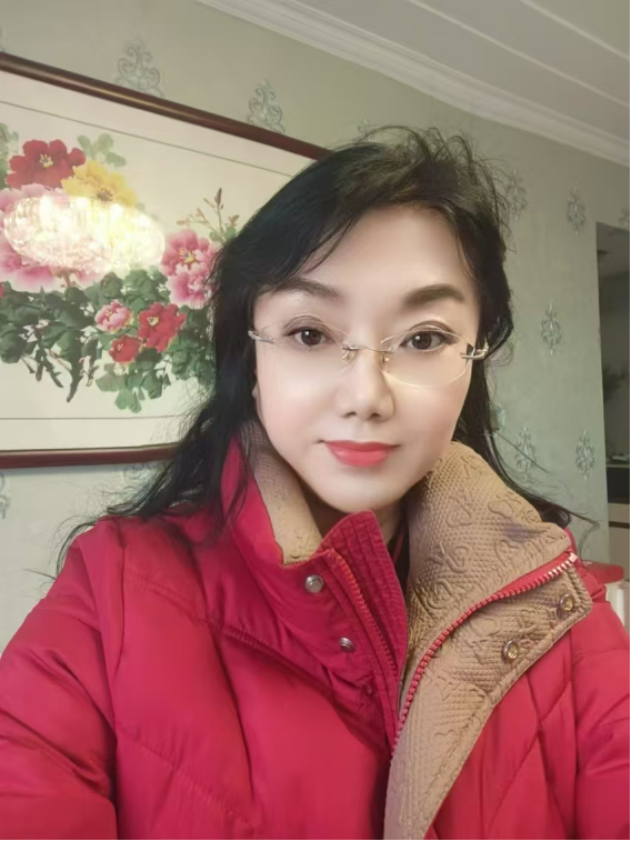 北京韶华墨韵书画院会员——冯晓艳女士