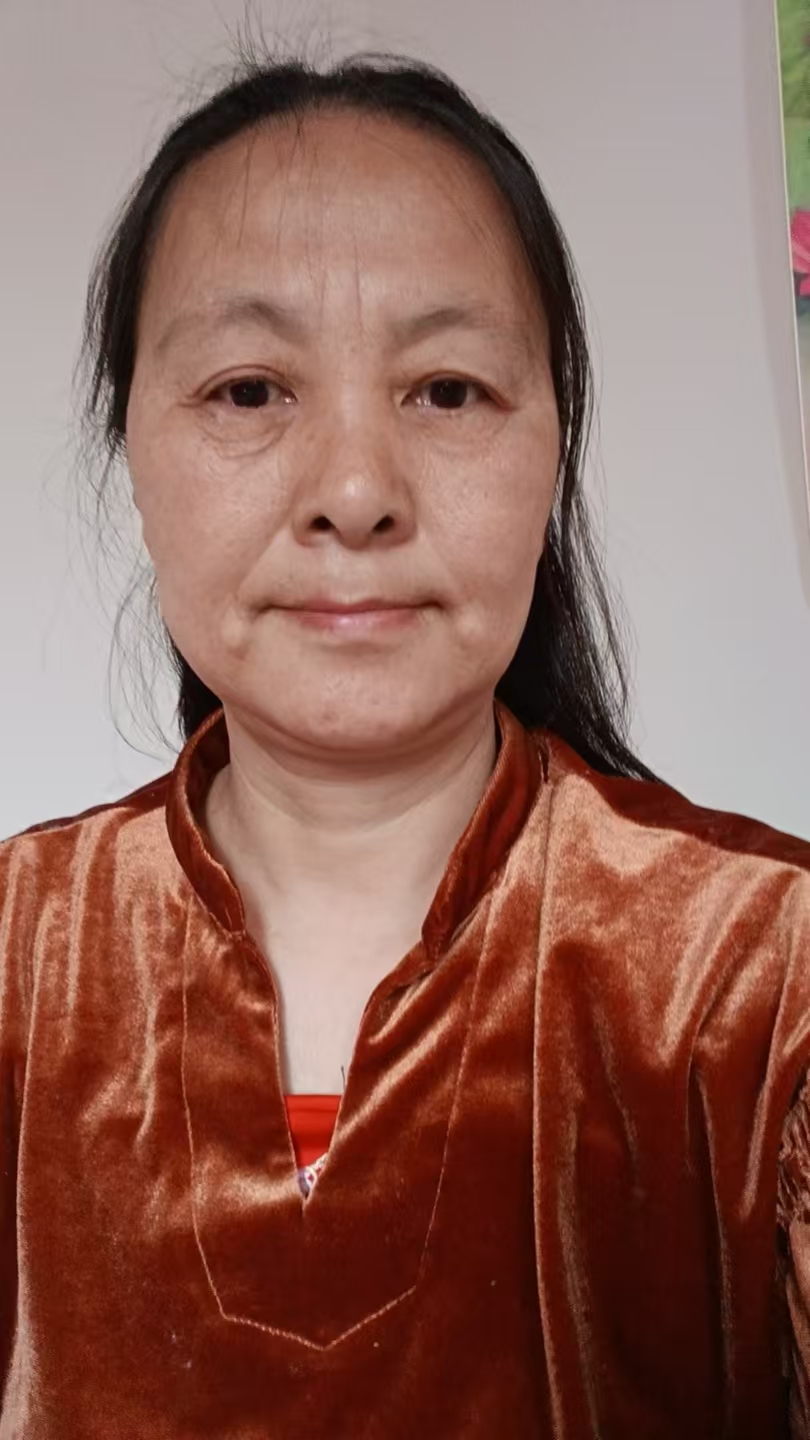 北京韶华墨韵书画院会员——文彩奕女士