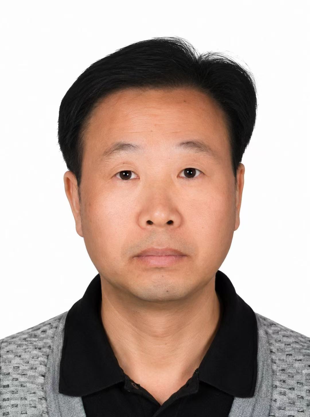 《谒贺龙元帅墓》